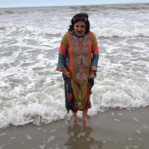 Meet your Posher, Nazia